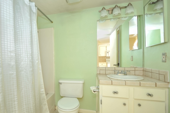 The Bathroom At 2104 Cullen Avenue #121 Austin Texas